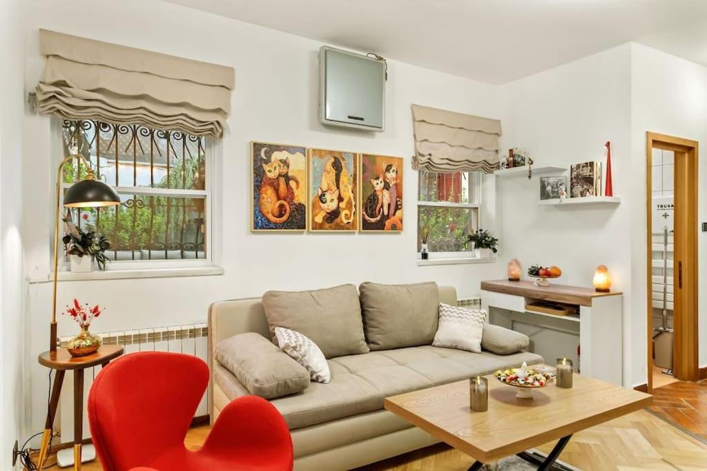 Casa De Povesti - Calea Victoriei Appartement Boekarest Buitenkant foto